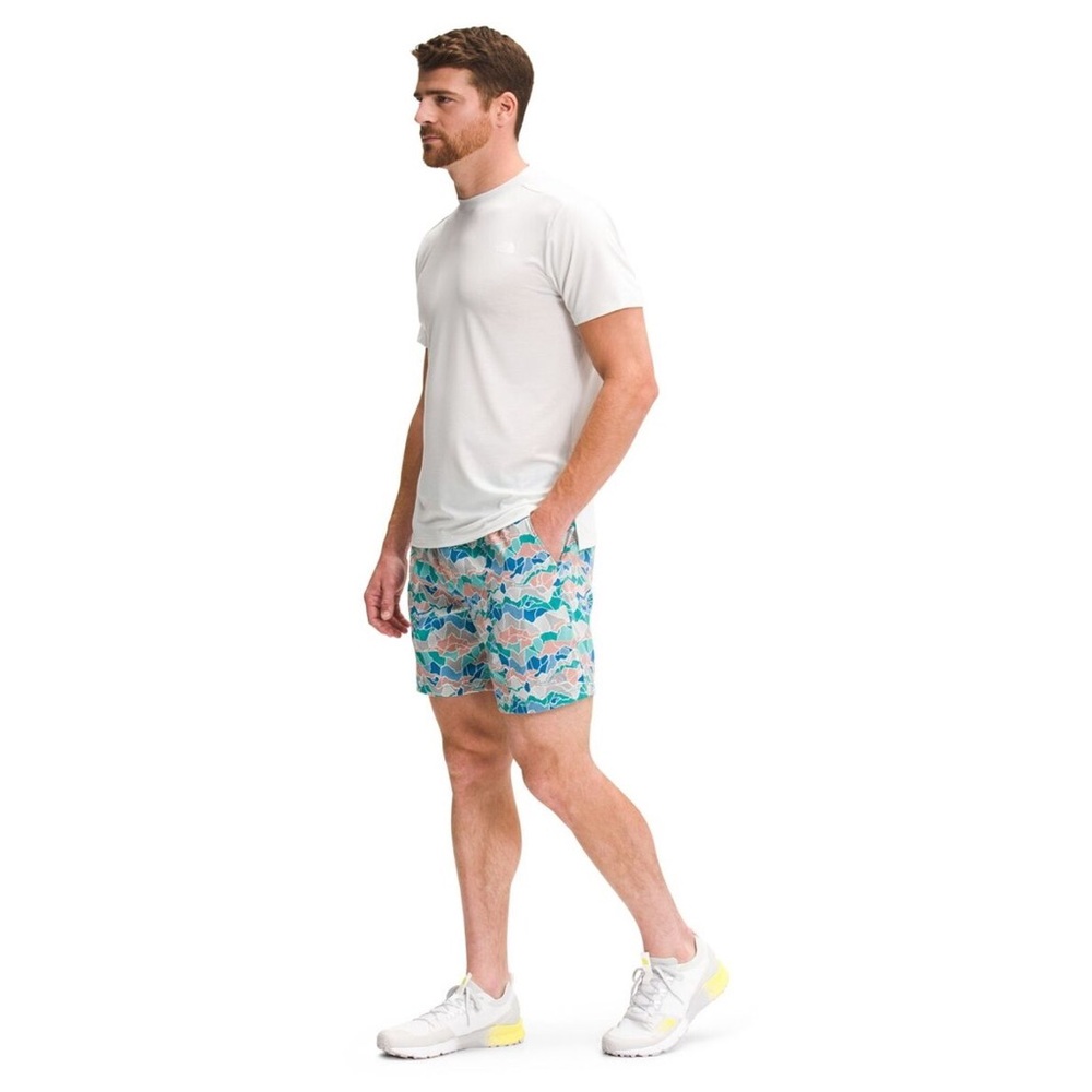 The North Face Men's 5” Printed Class V Pull-On Shorts Meld Gry Mountn Camo Sz L